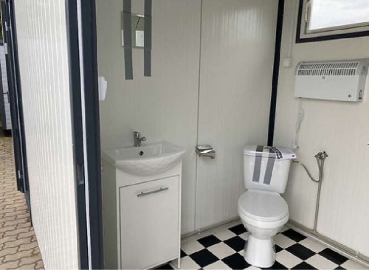 4x2M SANITÄRCONTAINER DOPPEL-WC MIT DUSCHE